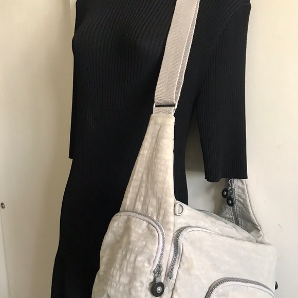 Kipling Medium Crossbody Flap Bag - Picture 5 of 8